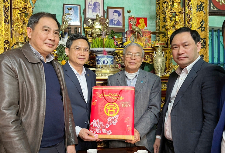 Phó Chủ tịch UBND Thành phố Hà Minh Hải thăm, chúc Tết người có công tại huyện Thường Tín, Phú Xuyên- Ảnh 3.