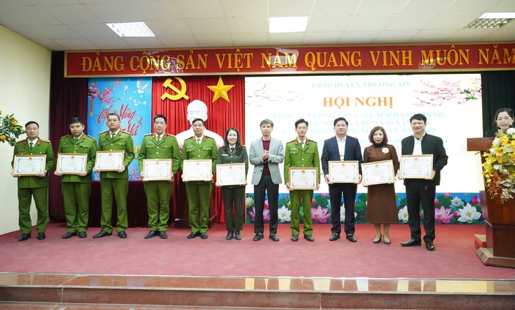 Huyện Thường Tín xác định chuyển đổi số là nhiệm vụ trọng tâm- Ảnh 1.