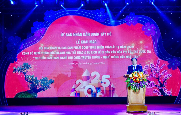 Khai mạc Hội Hoa Xuân và các sản phẩm OCOP vùng miền Xuân Ất Tỵ 2025- Ảnh 3.