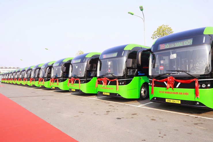 Tổng Công ty Vận tải Hà Nội khai trương 3 tuyến buýt điện thí điểm số 05, 39, 47- Ảnh 6.