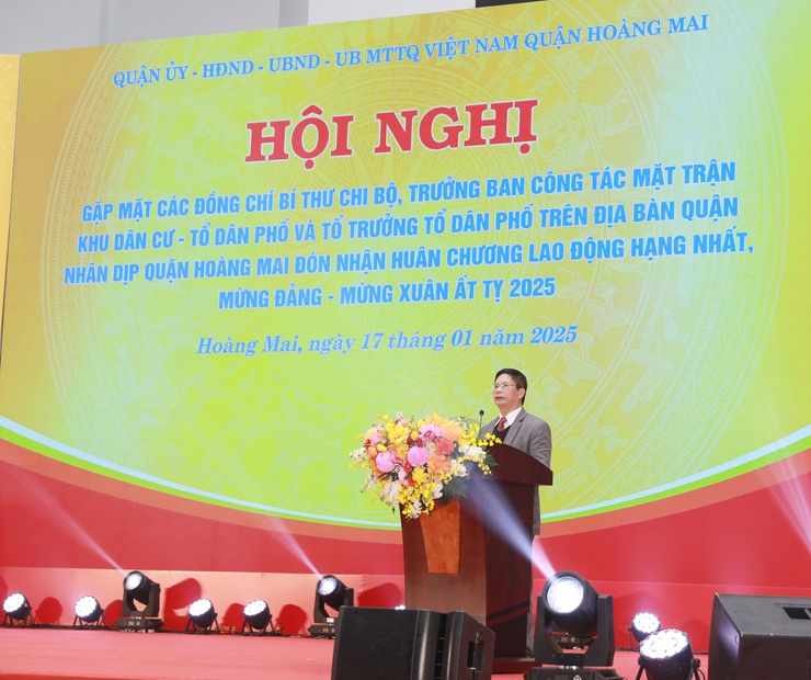 Hoàng Mai gặp mặt hơn 800 cán bộ cơ sở trên địa bàn quận- Ảnh 2.
