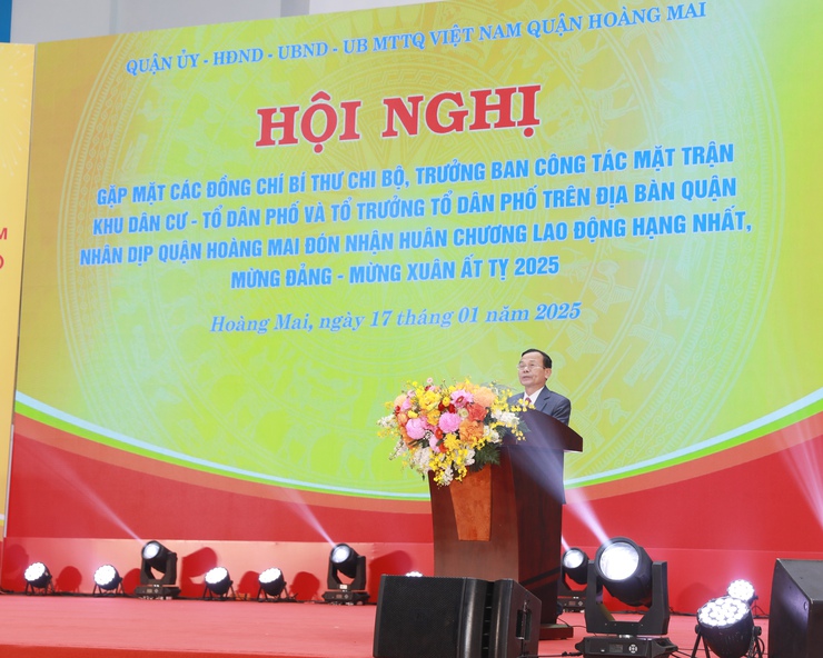 Hoàng Mai gặp mặt hơn 800 cán bộ cơ sở trên địa bàn quận- Ảnh 3.