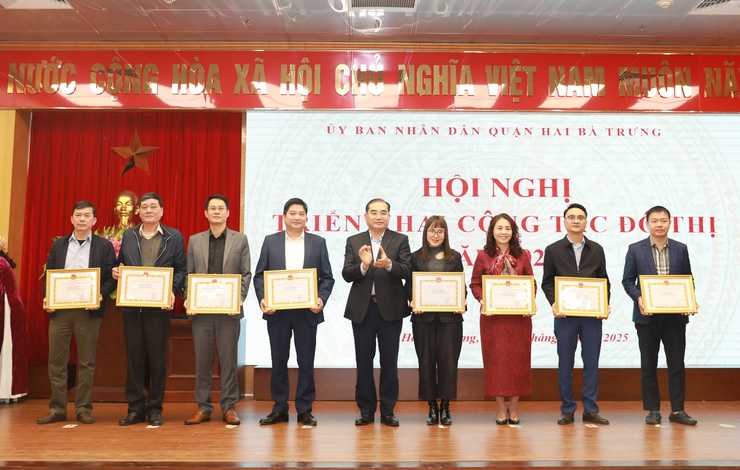 Quận Hai Bà Trưng: Bộ mặt đô thị chuyển biến, cải tạo nhiều không gian công cộng phục vụ nhân dân- Ảnh 3.