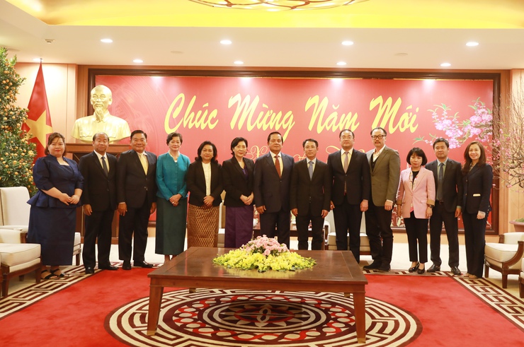 Phó Chủ tịch UBND Thành phố Nguyễn Trọng Đông tiếp Đoàn đại biểu cấp cao Đảng Nhân dân Campuchia- Ảnh 3.
