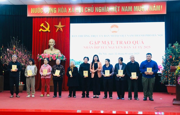 Bảo đảm mọi người, mọi nhà đều đón Tết vui tươi, đầm ấm- Ảnh 2.