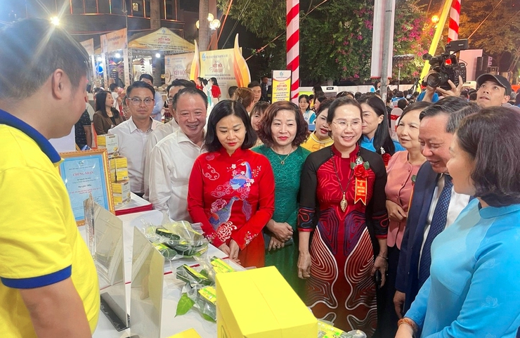 10 dấu ấn sự kiện nổi bật của Hội LHPN Hà Nội năm 2024- Ảnh 6.