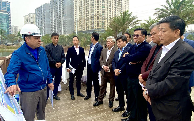 Phung Khoang Lake Park project must complete by Tet: deputy mayor- Ảnh 1.
