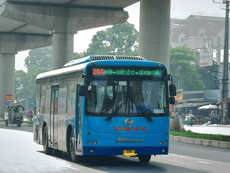 Hà Nội mở tuyến buýt kết nối tới xã đảo duy nhất của Thủ đô- Ảnh 1.
