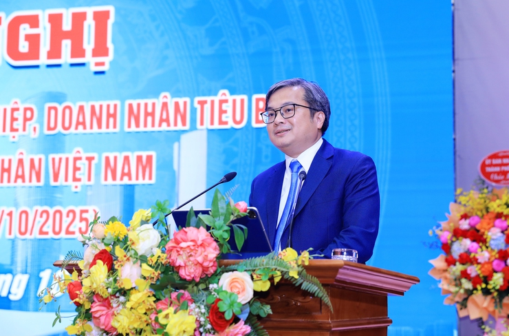 Cầu Giấy gặp mặt, biểu dương các doanh nghiệp, doanh nhân tiêu biểu Nhân kỷ niệm ngày doanh nhân Việt Nam- Ảnh 3.