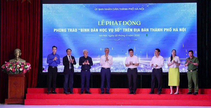 Trường Cao đẳng Công nghệ cao Hà Nội – Điểm sáng chuyển đổi số và “bình dân học vụ số” giữa lòng Thủ đô- Ảnh 1.