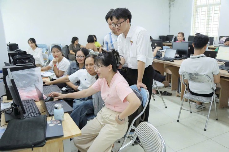 Trường Cao đẳng Công nghệ cao Hà Nội – Điểm sáng chuyển đổi số và “bình dân học vụ số” giữa lòng Thủ đô- Ảnh 5.