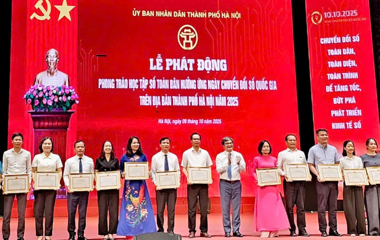 Trường Cao đẳng Công nghệ cao Hà Nội – Điểm sáng chuyển đổi số và “bình dân học vụ số” giữa lòng Thủ đô- Ảnh 7.
