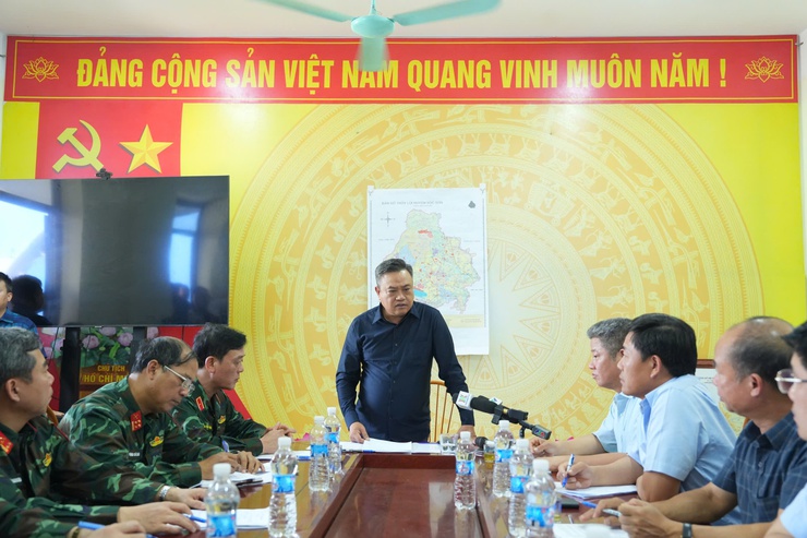 Chủ tịch UBND Thành phố kiểm tra, chỉ đạo công tác khắc phục hậu quả mưa lũ tại 2 xã Đa Phúc, Trung Giã- Ảnh 1.