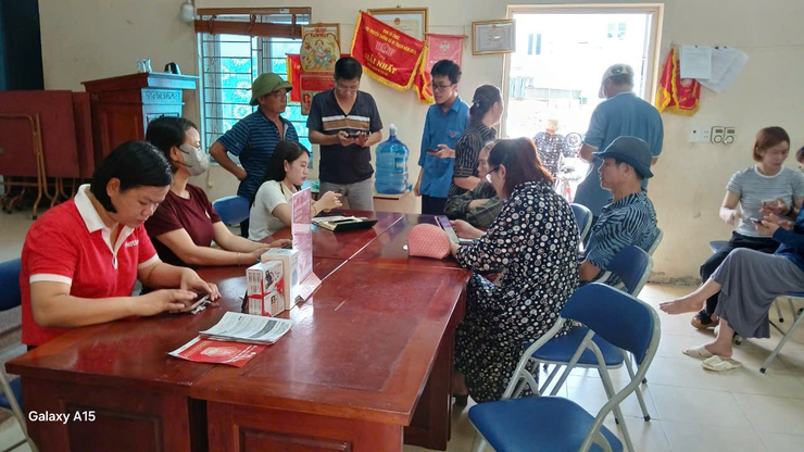 “Bình dân học vụ số” – Điểm sáng trong đẩy mạnh 
Cải cách hành chính tại Hoài Đức- Ảnh 4.