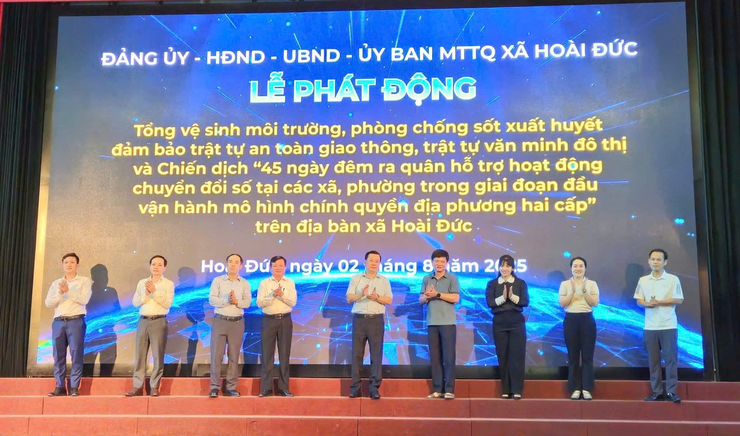 “Bình dân học vụ số” – Điểm sáng trong đẩy mạnh 
Cải cách hành chính tại Hoài Đức- Ảnh 1.
