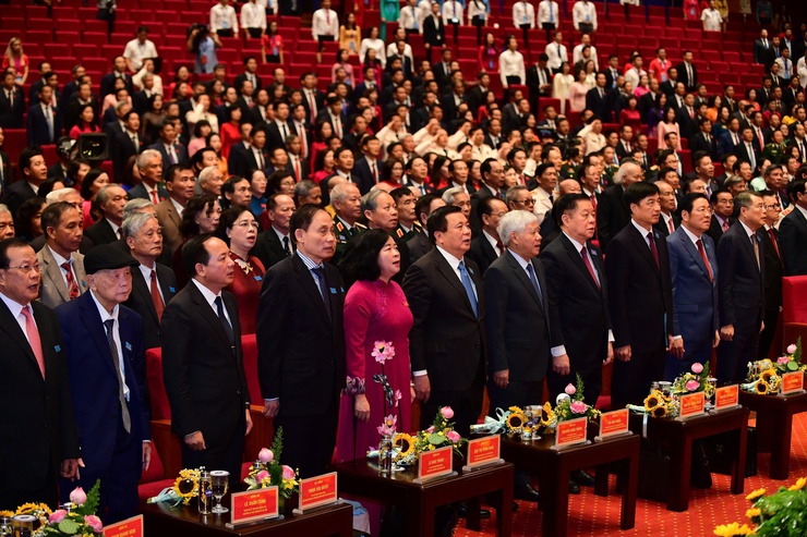 Khai mạc Đại hội đại biểu Đảng bộ thành phố Hà Nội lần thứ XVIII, nhiệm kỳ 2025-2030- Ảnh 2. Khai mạc Đại hội đại biểu Đảng bộ thành phố Hà Nội lần thứ XVIII, nhiệm kỳ 2025-2030- Ảnh 2.