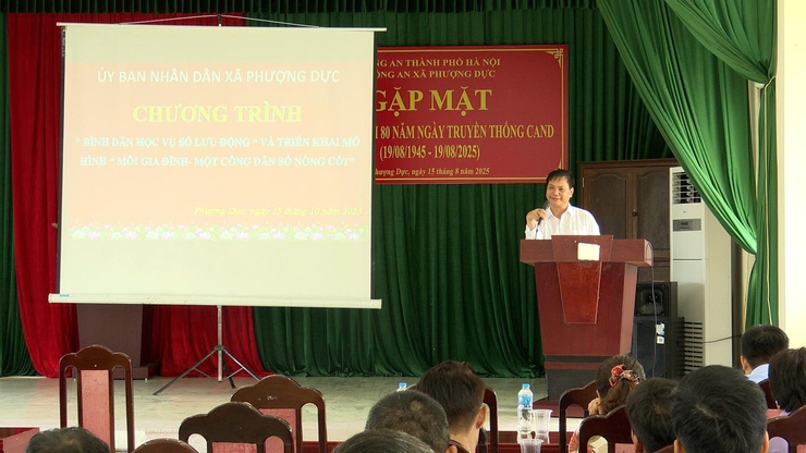 Phượng Dực chuyển đổi số - nhân dân cùng đồng hành với phong trào  “Bình dân học vụ số lưu động” và mô hình “ Mỗi gia đình – một công dân số nòng cốt”- Ảnh 1.