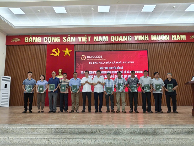 Kết hợp hiệu quả giữa chuyển đổi số và phong trào học tập suốt đời – hướng tới công dân số xã Đoài Phương năng động, tri thức- Ảnh 1.
