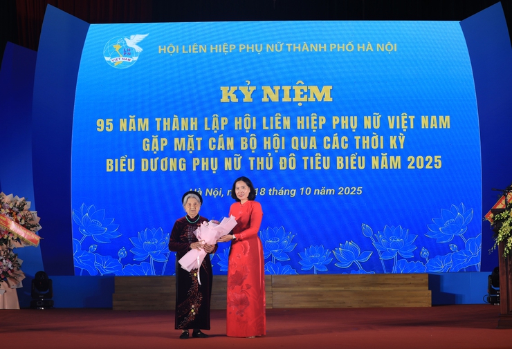Hội LHPN Hà Nội: 95 năm kế thừa và đổi mới vì sự phát triển của phụ nữ và cộng đồng- Ảnh 5.