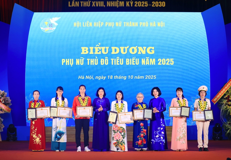 Hội LHPN Hà Nội: 95 năm kế thừa và đổi mới vì sự phát triển của phụ nữ và cộng đồng- Ảnh 10.