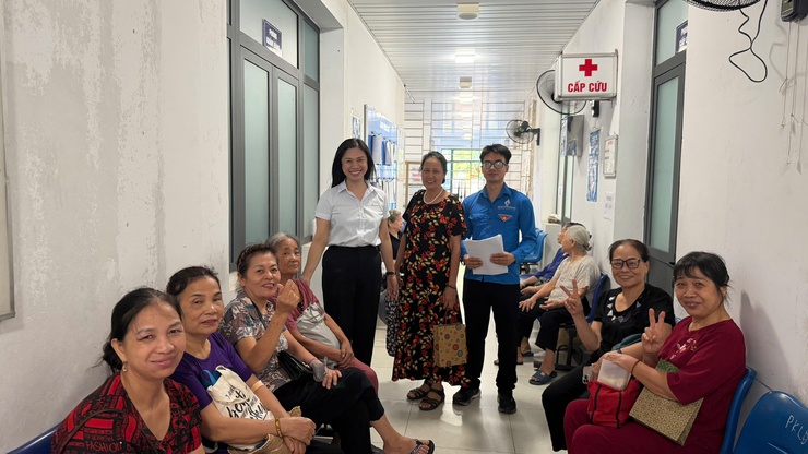 Phường Định Công: Khám bệnh, phát thuốc miễn phí cho gần 1.000 người cao tuổi- Ảnh 3.