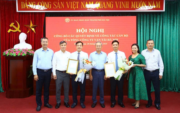 Công bố quyết định về công tác cán bộ tại Tổng công ty Vận tải Hà Nội- Ảnh 3.
