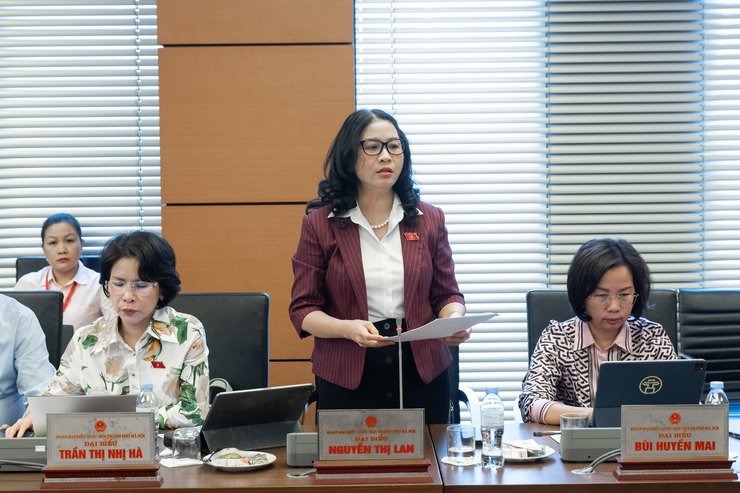 Đoàn đại biểu Quốc hội thành phố Hà Nội góp ý nhiều giải pháp phát triển bền vững trong giai đoạn mới- Ảnh 3.