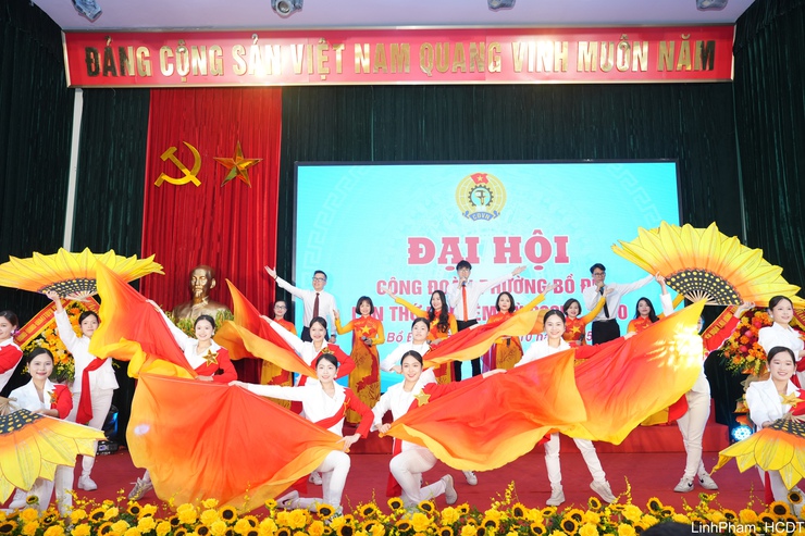 Đại hội Công đoàn phường Bồ Đề lần thứ I: Đổi mới - Đột phá - Phát triển vững mạnh- Ảnh 1.