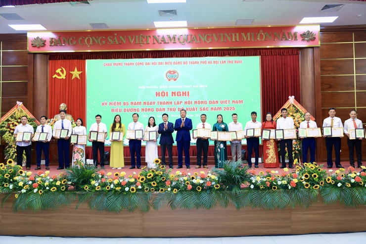 Xây dựng nông dân Thủ đô thời kỳ mới - giàu tri thức, làm chủ công nghệ số, giỏi sản xuất- Ảnh 5.
