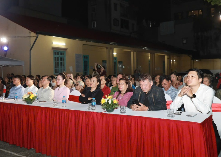 Phường Hoàng Mai: Chương trình nghệ thuật đặc sắc chào mừng thành công Đại hội Đảng bộ Thành phố- Ảnh 1.