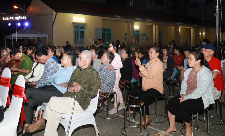 Phường Hoàng Mai: Chương trình nghệ thuật đặc sắc chào mừng thành công Đại hội Đảng bộ Thành phố- Ảnh 2.
