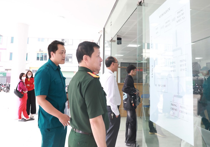 Phường Vĩnh Hưng: Khám sơ tuyển nghĩa vụ quân sự và công an nhân dân năm 2026- Ảnh 4.