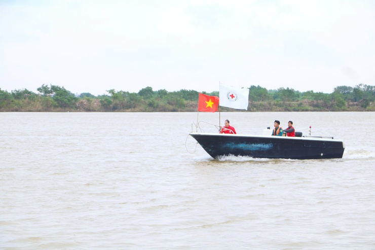 Hội Chữ thập đỏ thành phố Hà Nội diễn tập phòng ngừa ứng phó thiên tai, bão lũ năm 2025- Ảnh 2.