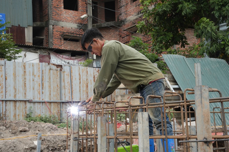 Thi công hạng mục then chốt Dự án đường Vành đai 2,5 đoạn Đầm Hồng- Ảnh 2.