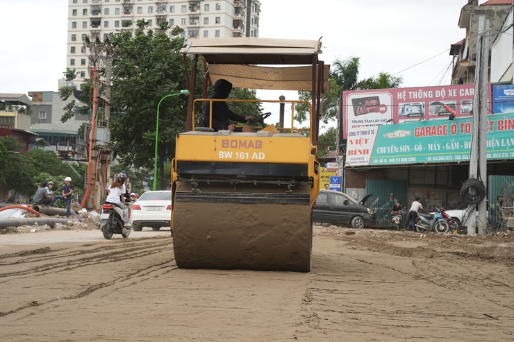 Thi công hạng mục then chốt Dự án đường Vành đai 2,5 đoạn Đầm Hồng- Ảnh 3.