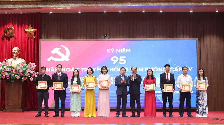 Cán bộ văn phòng cấp ủy phải có Tư duy số, thích ứng nhanh với giai đoạn mới- Ảnh 4.