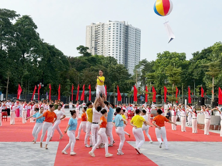 Phường Yên Sở: Khai mạc Đại hội Thể dục thể thao lần thứ I năm 2025- Ảnh 1.