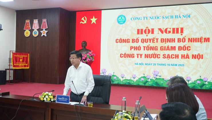 Công bố quyết định bổ nhiệm Phó Tổng Giám đốc Công ty Nước sạch Hà Nội- Ảnh 1.