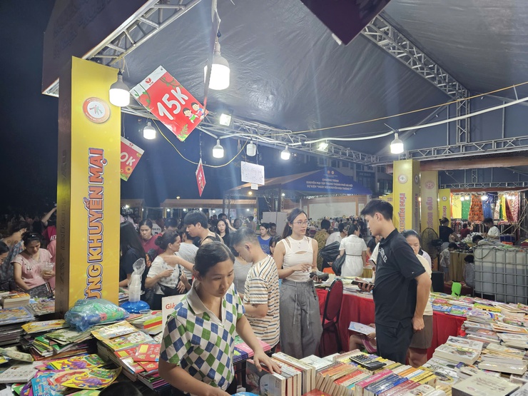 “Ngày hội khuyến mại tháng 11” có mức ưu đãi lên tới 50%- Ảnh 4.