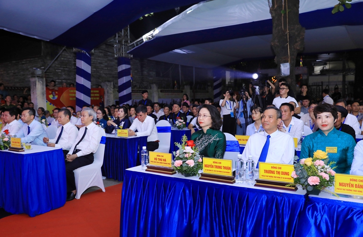 Lễ hội truyền thống - Hội làng La Phù được ghi danh Di sản văn hóa phi vật thể quốc gia- Ảnh 1.