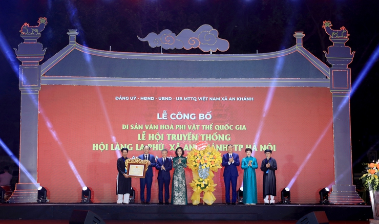 Lễ hội truyền thống - Hội làng La Phù được ghi danh Di sản văn hóa phi vật thể quốc gia- Ảnh 2.