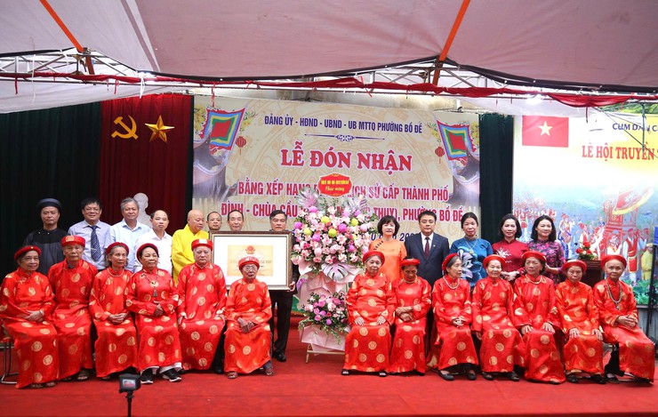 Phường Bồ Đề trang trọng đón nhận Bằng xếp hạng đình - chùa Cầu Bạc là di tích cấp thành phố- Ảnh 3.
