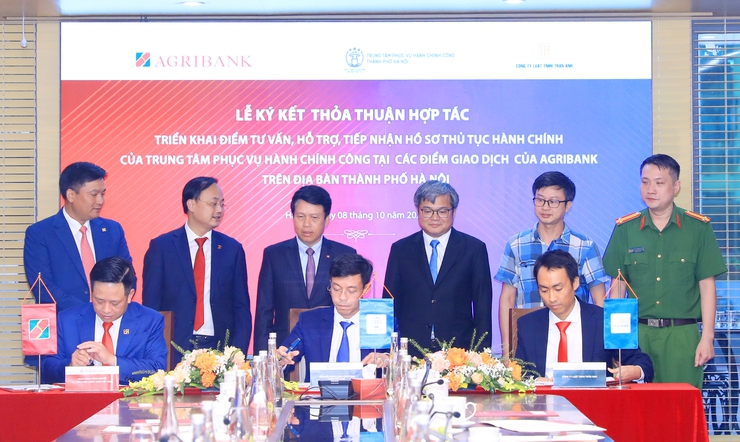 Triển khai điểm tư vấn, hỗ trợ, tiếp nhận hồ sơ thủ tục hành chính tại các điểm giao dịch của Agribank- Ảnh 3.