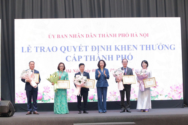 Ra mắt Hội Nhi khoa thành phố Hà Nội và kỷ niệm 01 năm thành lập Bệnh viện Nhi Hà Nội- Ảnh 6.