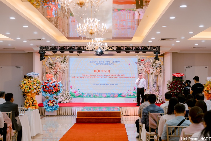 Phường Việt Hưng gặp mặt doanh nghiệp, hợp tác xã, hộ kinh doanh nhân kỷ niệm 21 năm Ngày Doanh nhân Việt Nam- Ảnh 5.