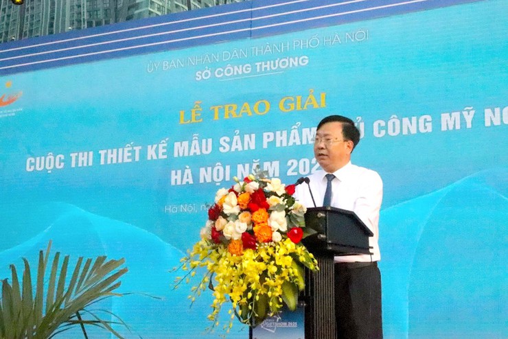 Trao giải cuộc thi thiết kế mẫu sản phẩm thủ công mỹ nghệ Hà Nội 2025- Ảnh 1.