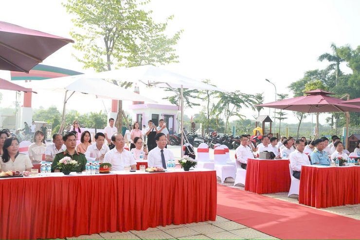 Phường Vĩnh Hưng gắn biển 2 công trình thiết thực chào mừng Đại hội Đảng bộ thành phố Hà Nội- Ảnh 1.