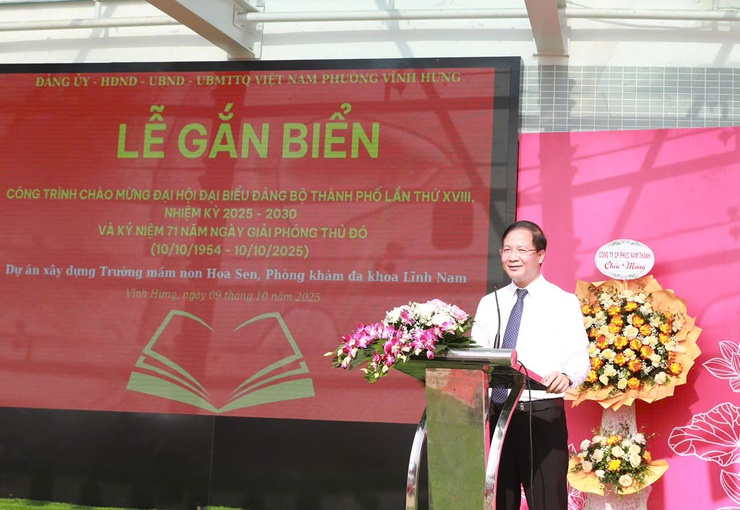 Phường Vĩnh Hưng gắn biển 2 công trình thiết thực chào mừng Đại hội Đảng bộ thành phố Hà Nội- Ảnh 4.