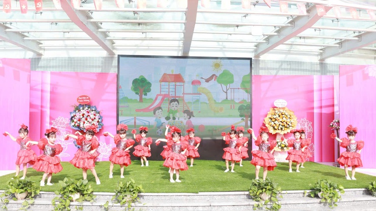 Phường Vĩnh Hưng gắn biển 2 công trình thiết thực chào mừng Đại hội Đảng bộ thành phố Hà Nội- Ảnh 5.