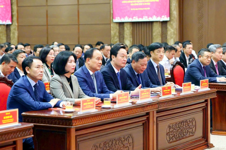 Đồng chí Nguyễn Đức Trung được phân công làm Phó Bí thư Thành ủy Hà Nội- Ảnh 1.